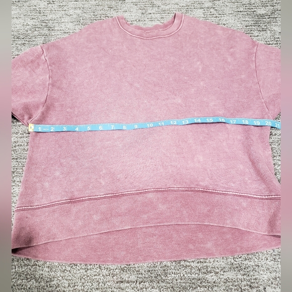 Hollister Small Pink Crewneck Sweatshirt - Picture 5 of 8